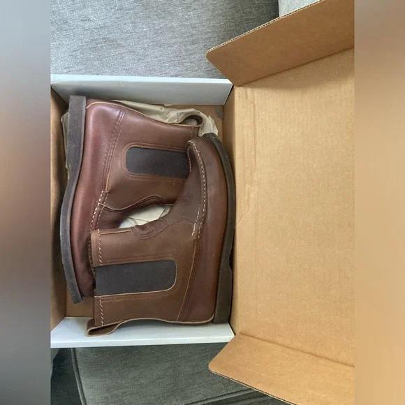 Russell Moccasin Leather Romeo Boots size: 12 C